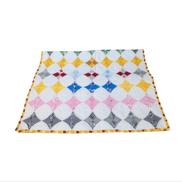 Hand Stitched Cathedral Window Quilt 47” x 31” Mini Quilt Handmade - Picture 2 of 7